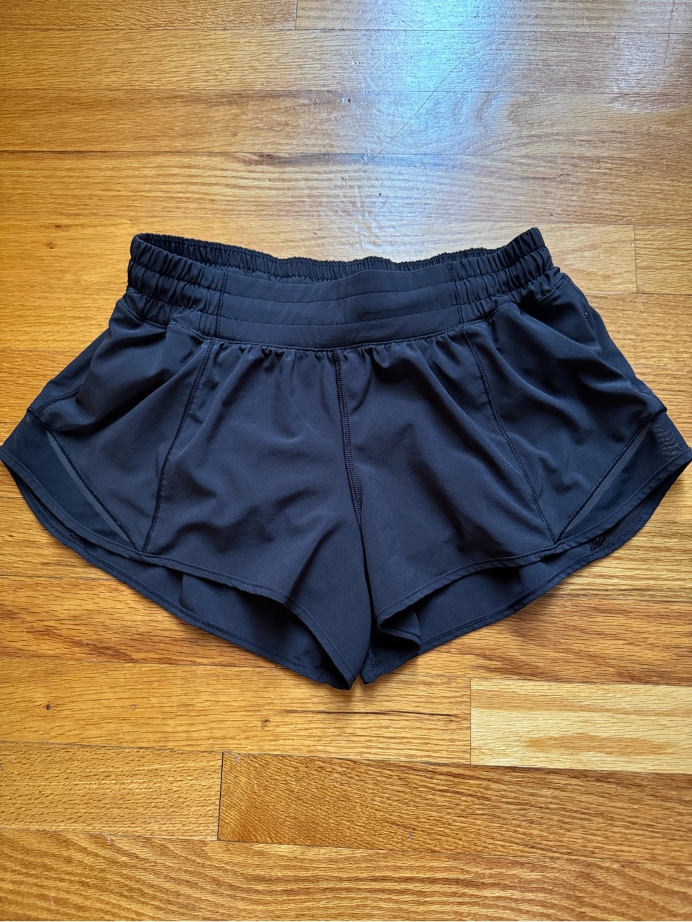 lululemon hotty hot low rise 2.5” Black Women's Athletic Running Shorts